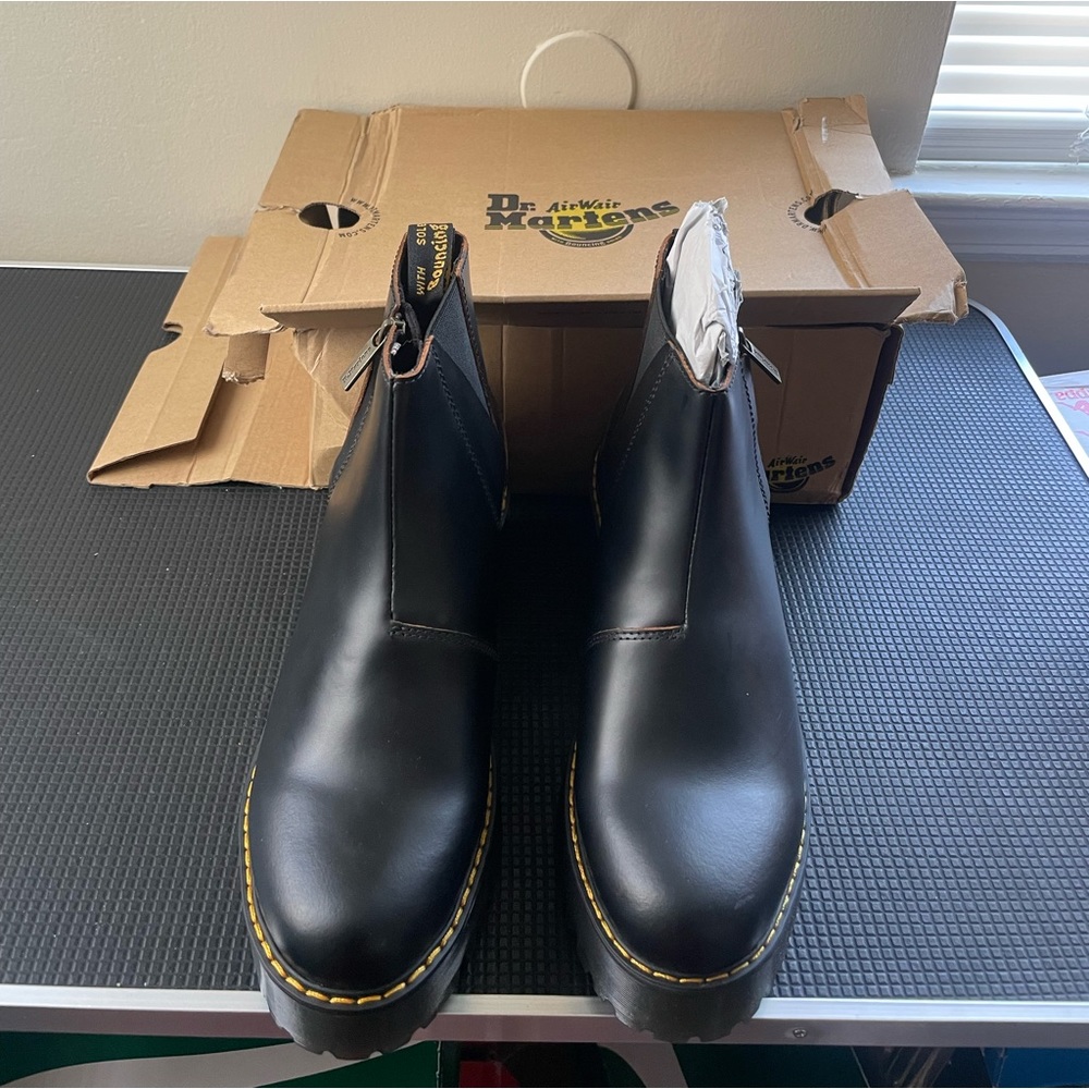 Dr. Martens women size 9